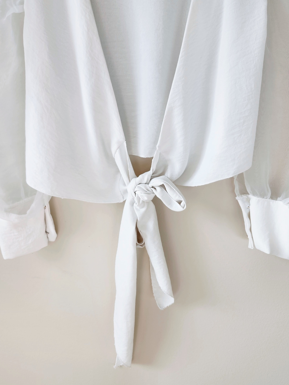 PrettyLittleThing White Sheer Puff Sleeve Tie-Front Crop Blouse - Picture 6 of 9